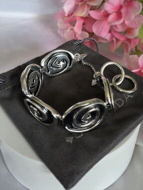 SILPADA  B1867 Sterling Silver Swirl Link Bracelet Toggle  Clasp